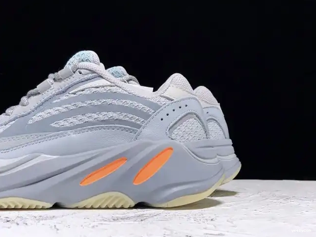 V2 Boost 'Inertia' Adidas Yeezy FW2549 700 0428